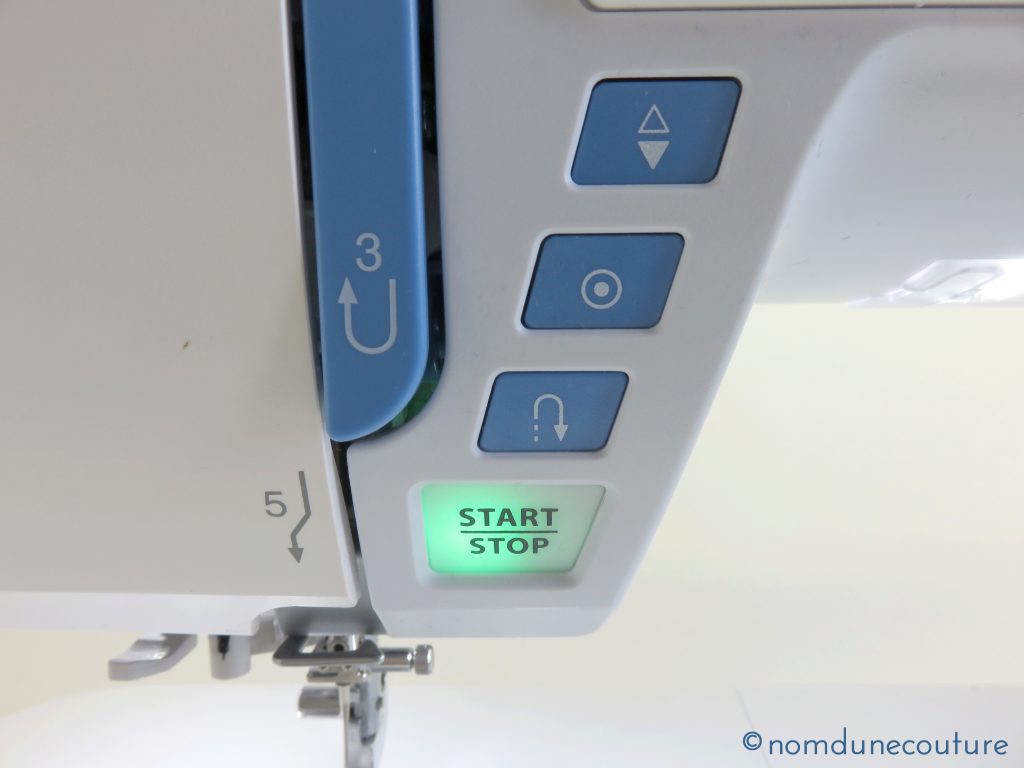 machine à coudre électronique, détail des boutons